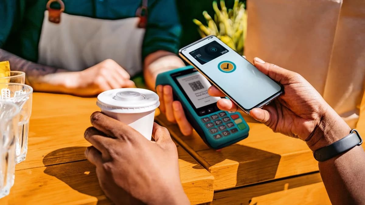 Les paiements numériques deviennent un champ de bataille pour les fintechs sud-africaines qui cherchent à capter les dépenses des consommateurs et à fidéliser la clientèle.