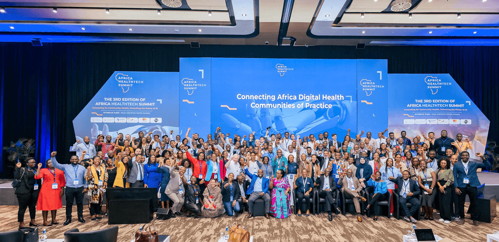 Participants posant lors d'un récent Africa HealthTech Summit, l'un des nombreux rassemblements du secteur sur le continent