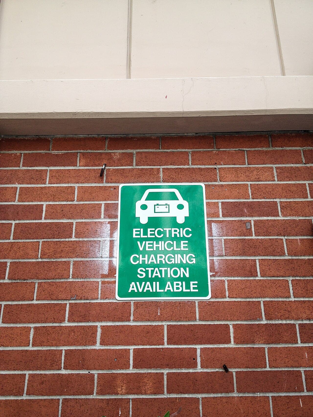Electric Vehicle Charging Station Available (16870587843)