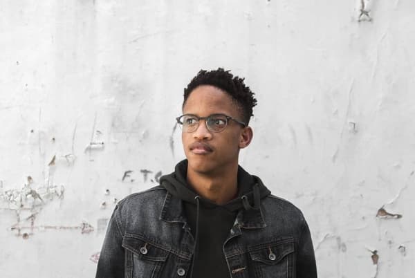 Siyabonga Ngcobo numérise le design web, l'emploi et l'événementiel